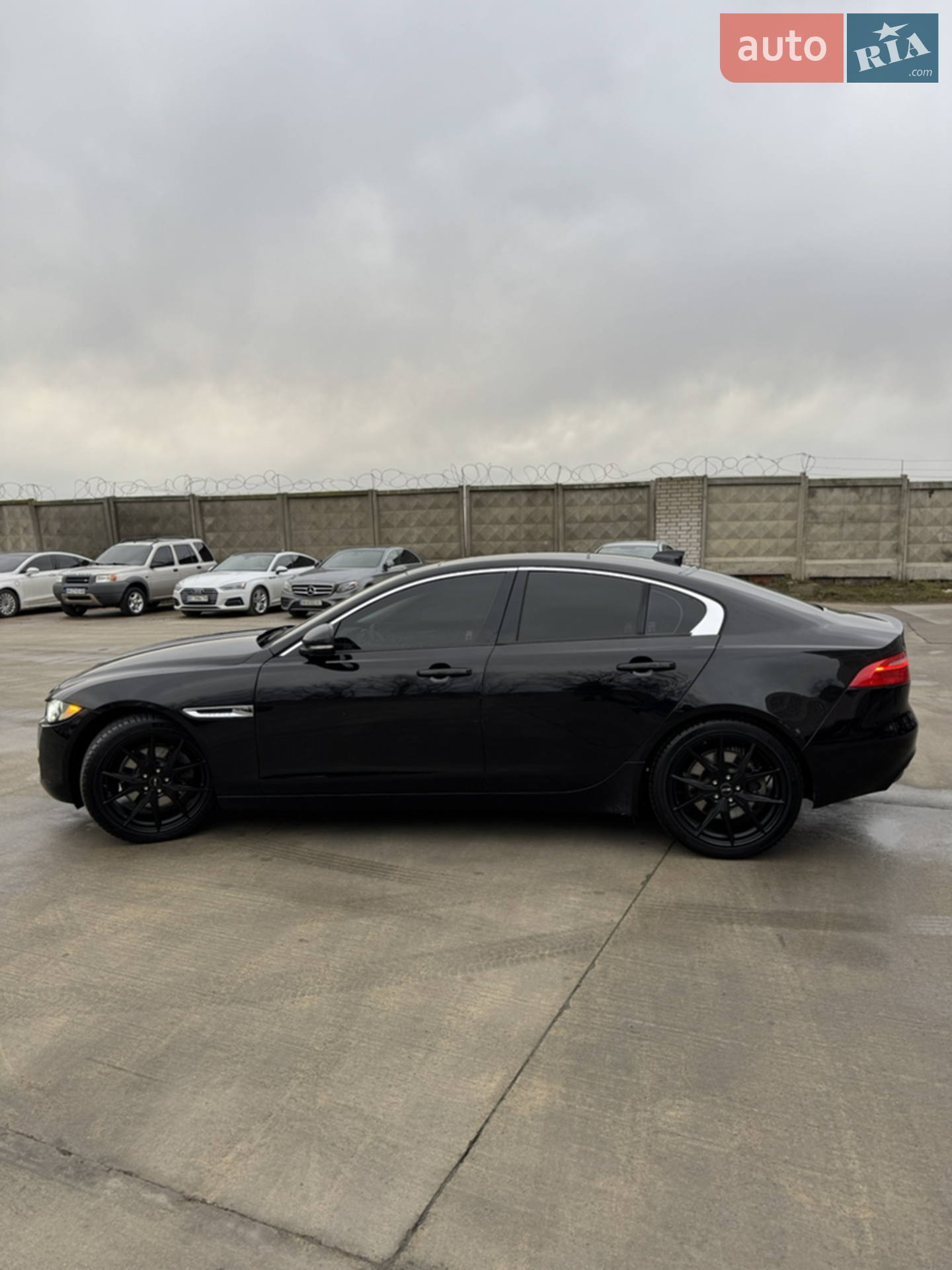 2017 Jaguar XE - мініатюра 9