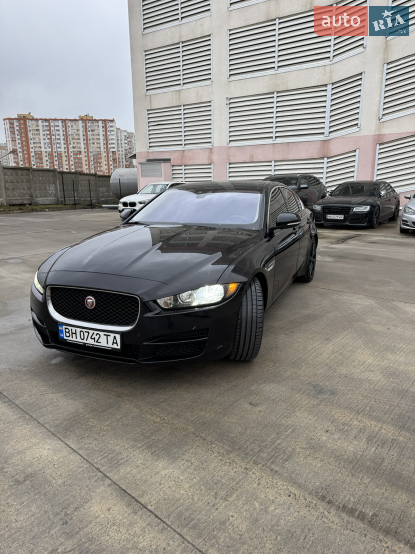 2017 Jaguar XE - мініатюра 12