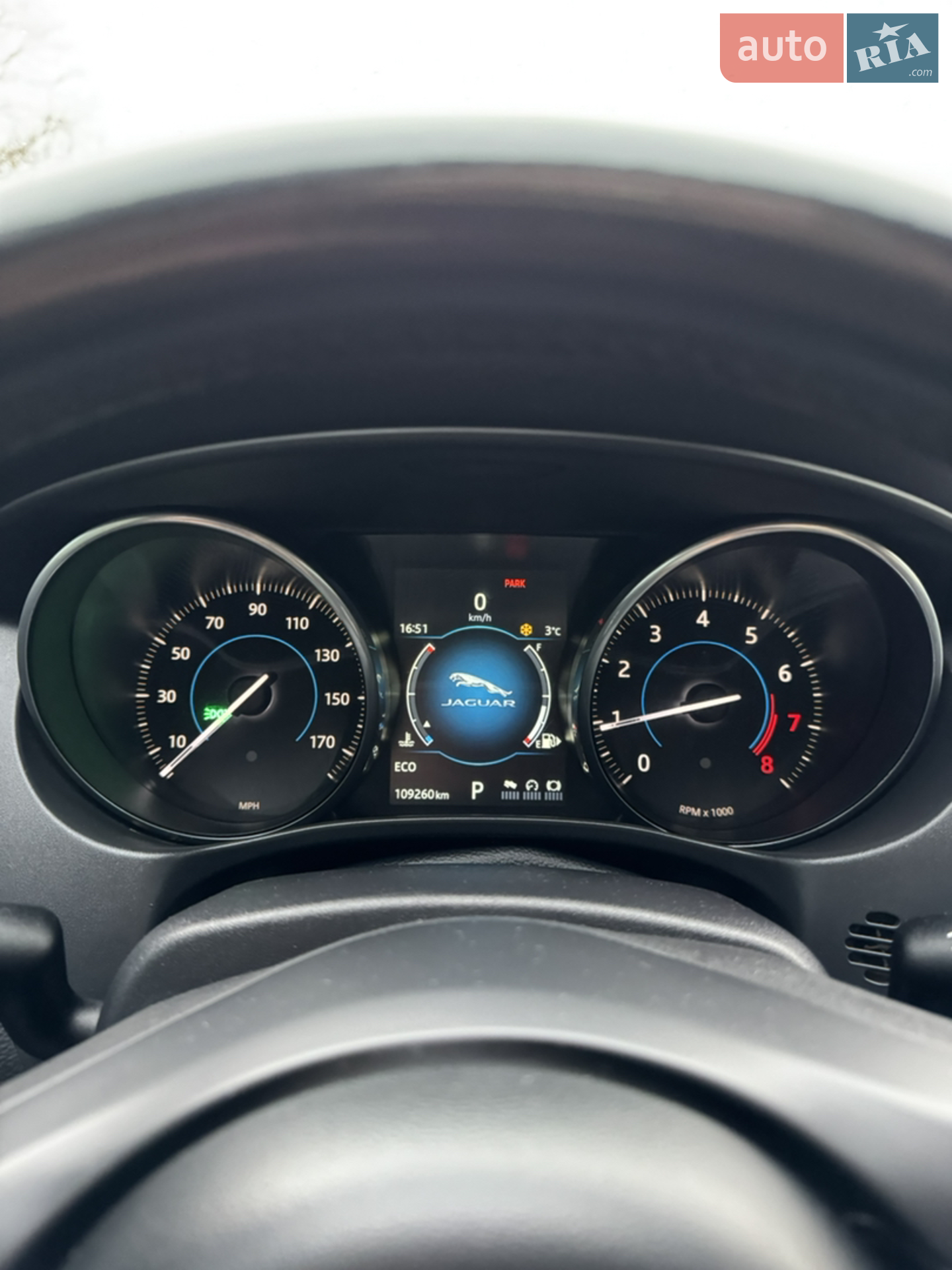 2017 Jaguar XE - мініатюра 26