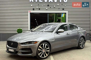 Седан Jaguar XE 2020 в Киеве