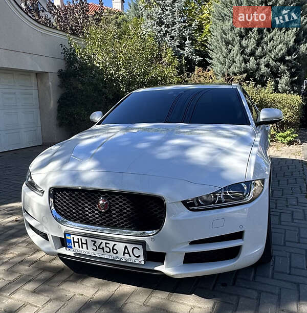 Седан Jaguar XE 2015 в Одессе