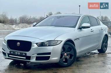 Седан Jaguar XE 2016 в Киеве