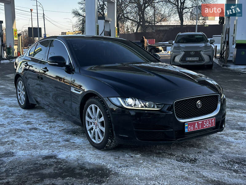 Jaguar XE 2015