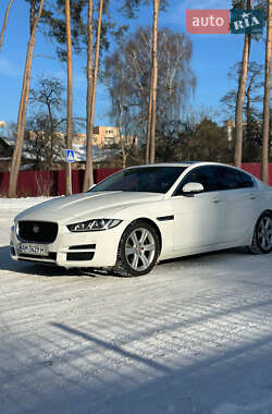 Седан Jaguar XE 2016 в Житомирі
