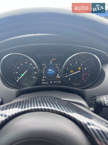 Седан Jaguar XE 2016 в Одесі