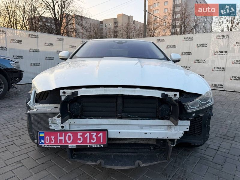 Седан Jaguar XE 2018 в Луцке