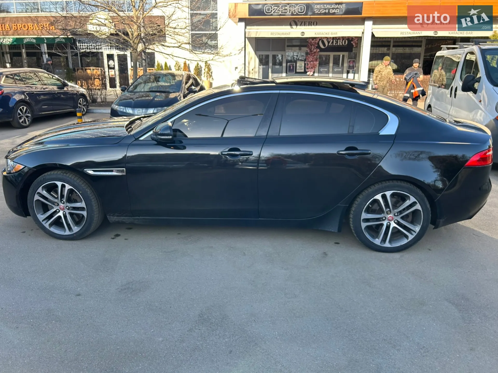2016 Jaguar XE - мініатюра 13