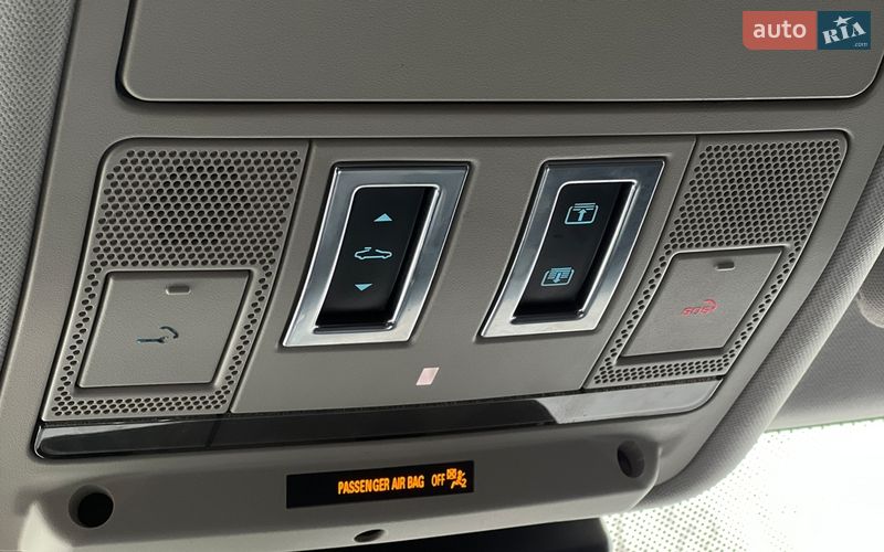 Седан Jaguar XE 2018 в Львове