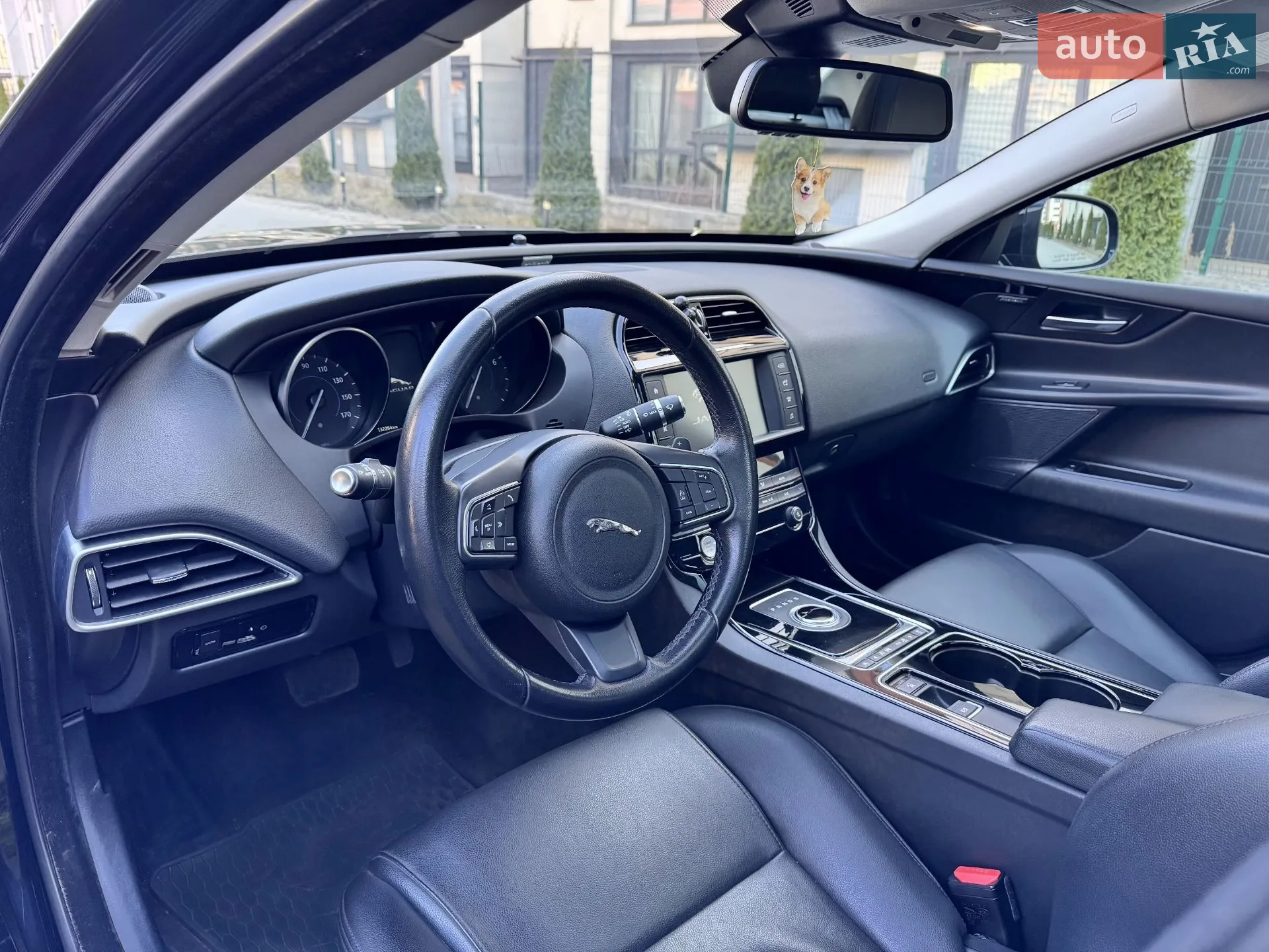 2016 Jaguar XE - мініатюра 7