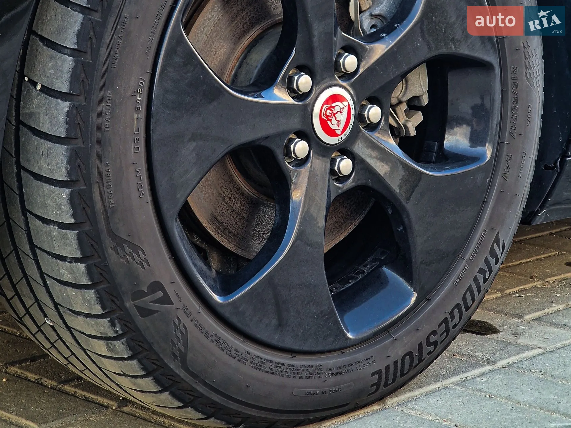 2016 Jaguar XE - мініатюра 9