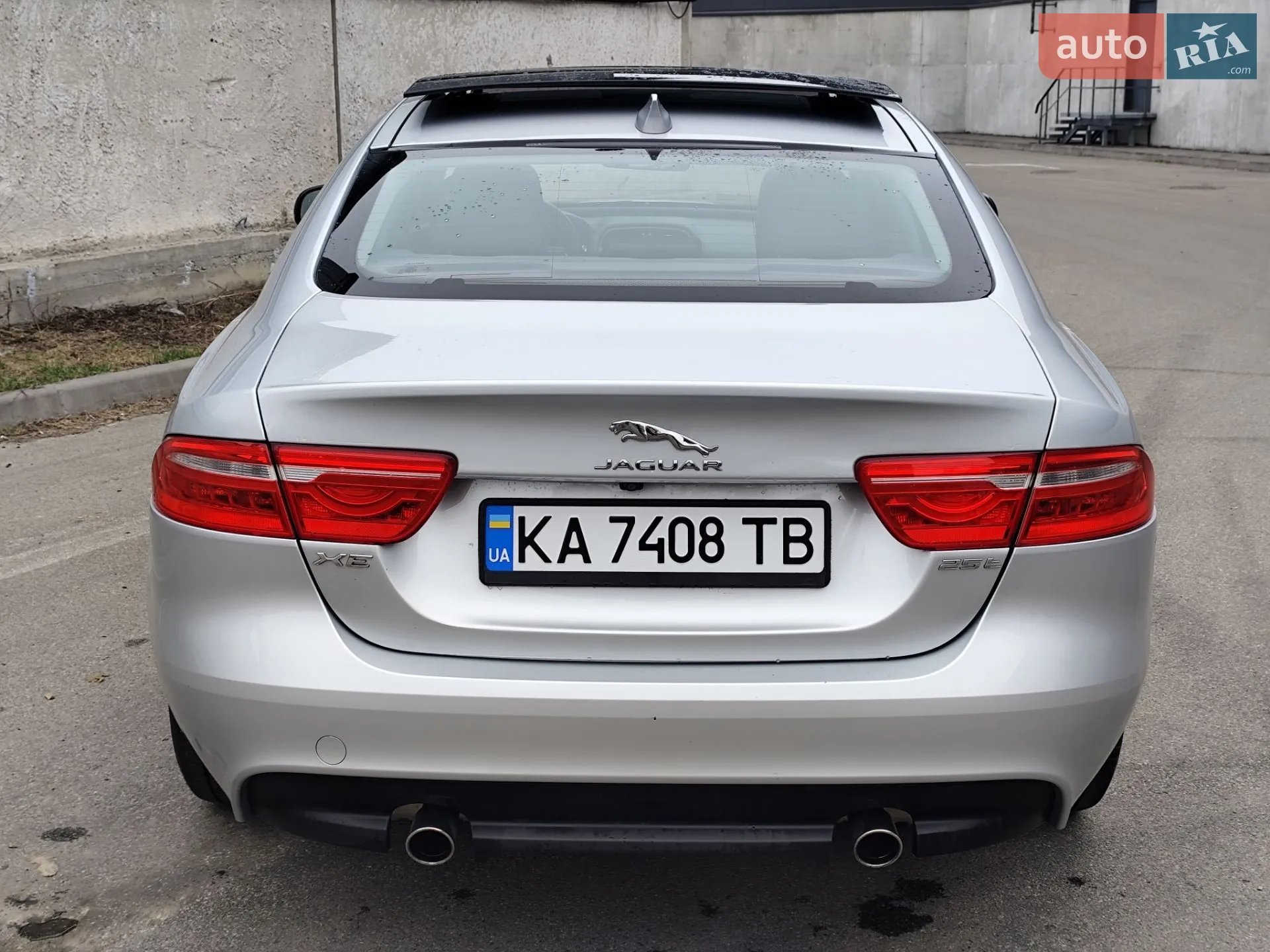 2016 Jaguar XE - мініатюра 4
