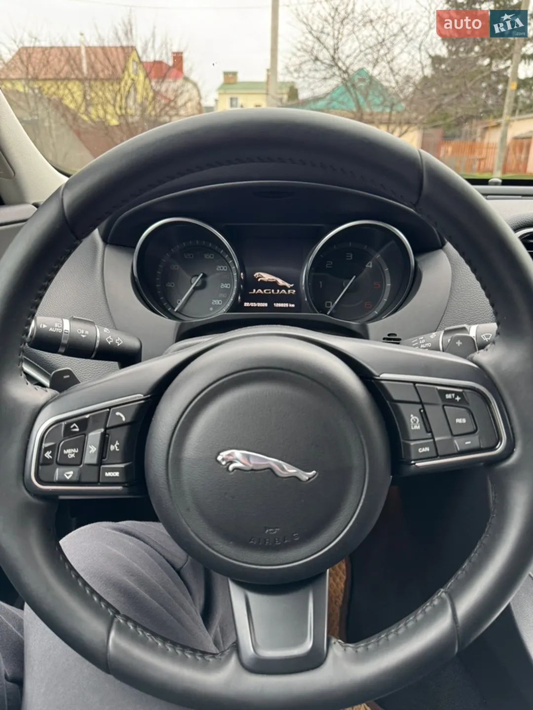 2015 Jaguar XE - мініатюра 27