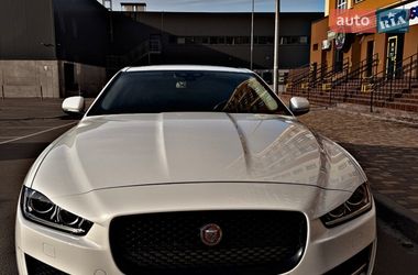 Седан Jaguar XE 2016 в Києві