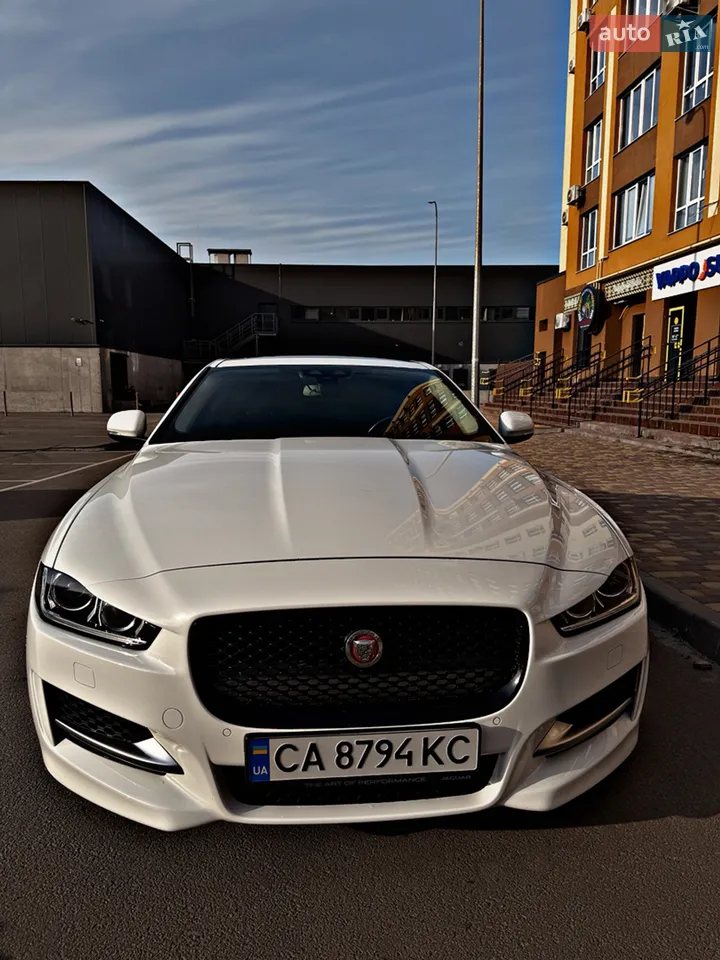2017 Jaguar XE - мініатюра 35