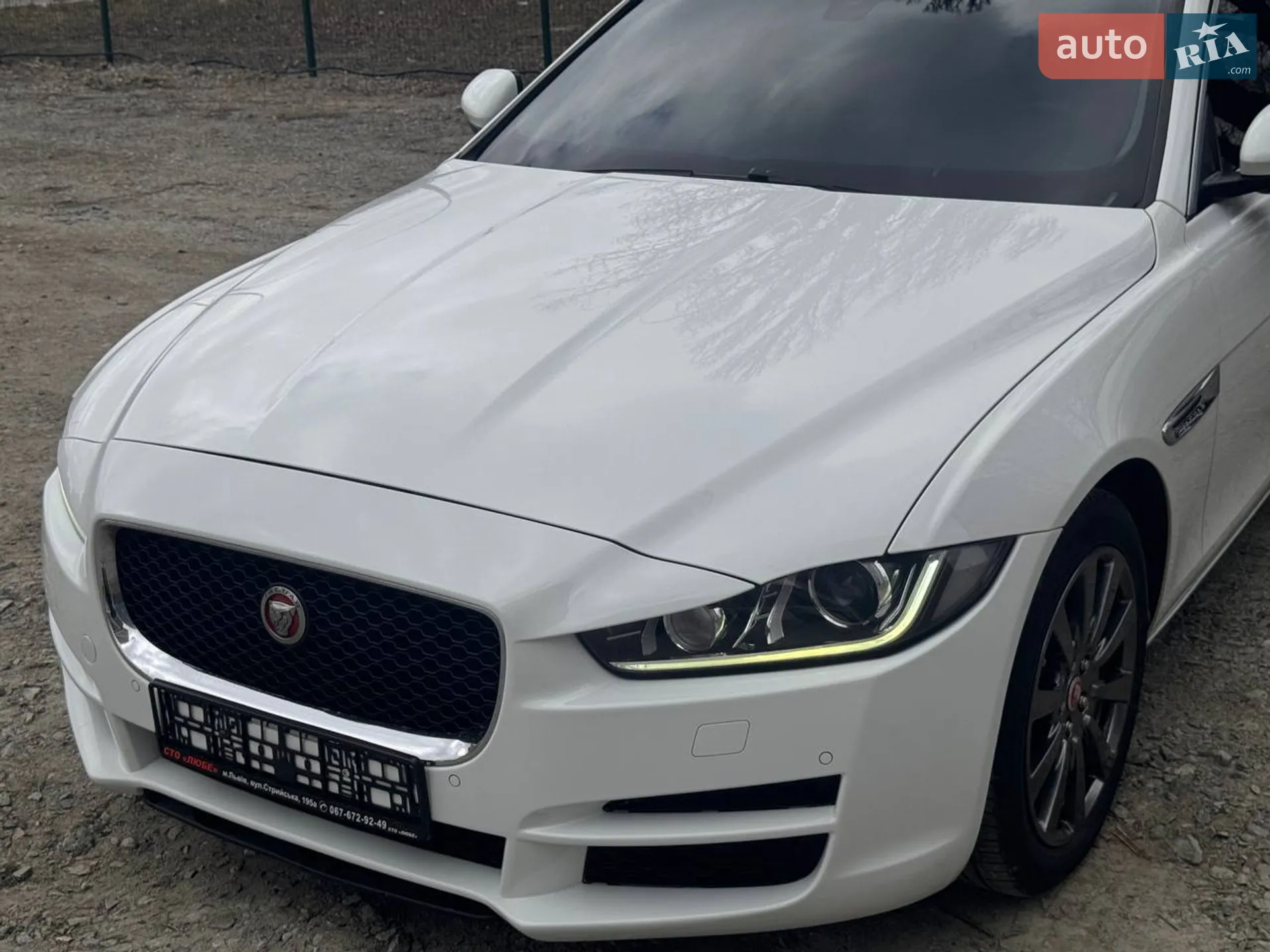 2015 Jaguar XE - мініатюра 2