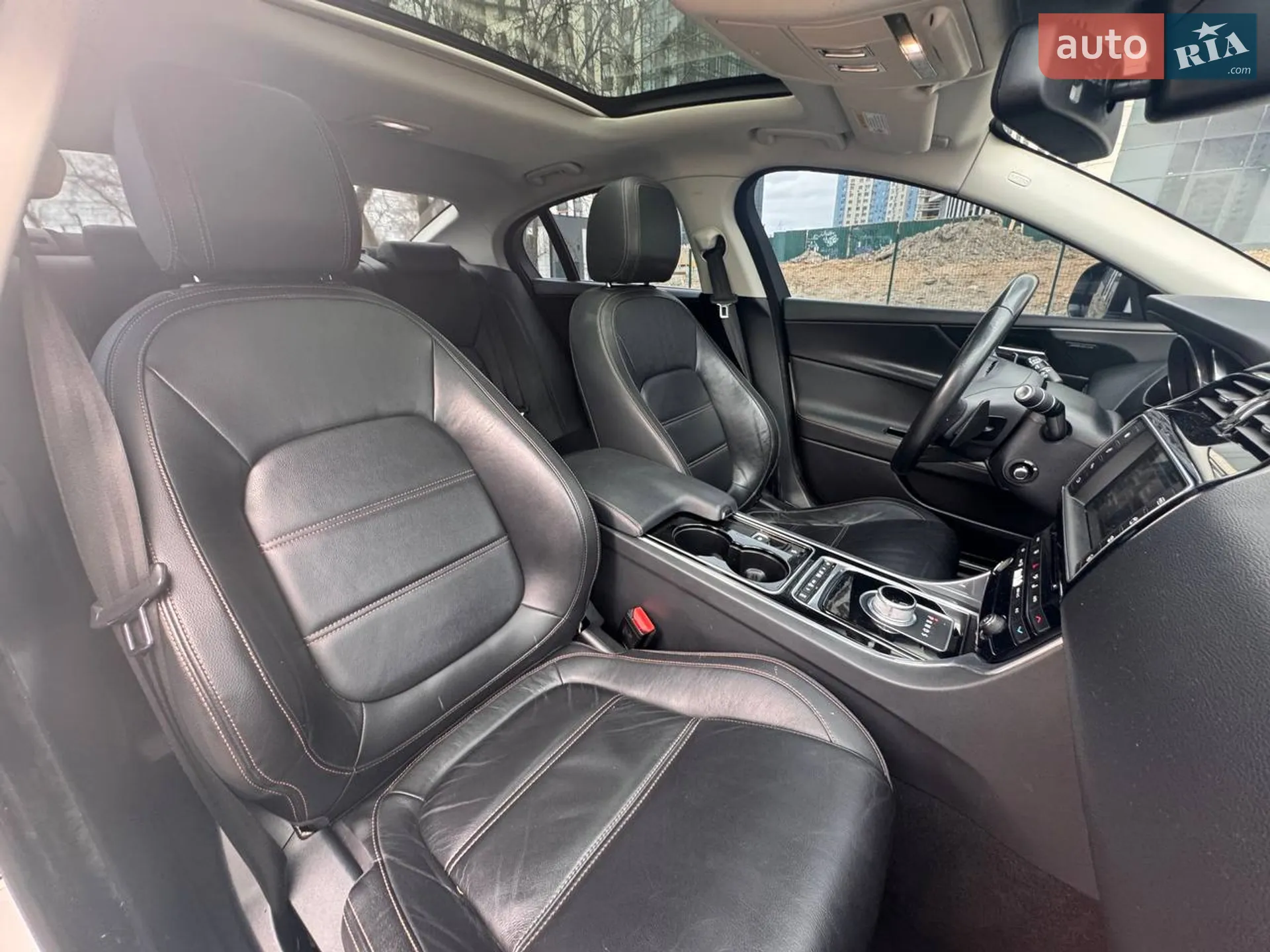 2015 Jaguar XE - мініатюра 27