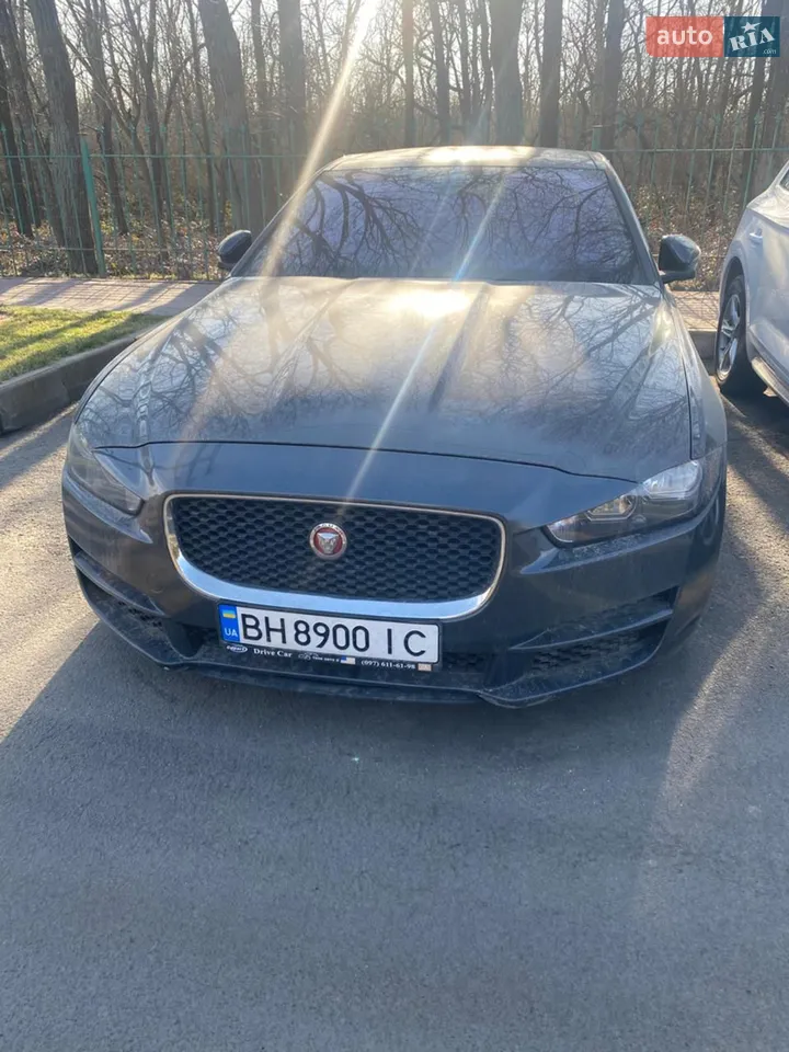 2017 Jaguar XE - мініатюра 27