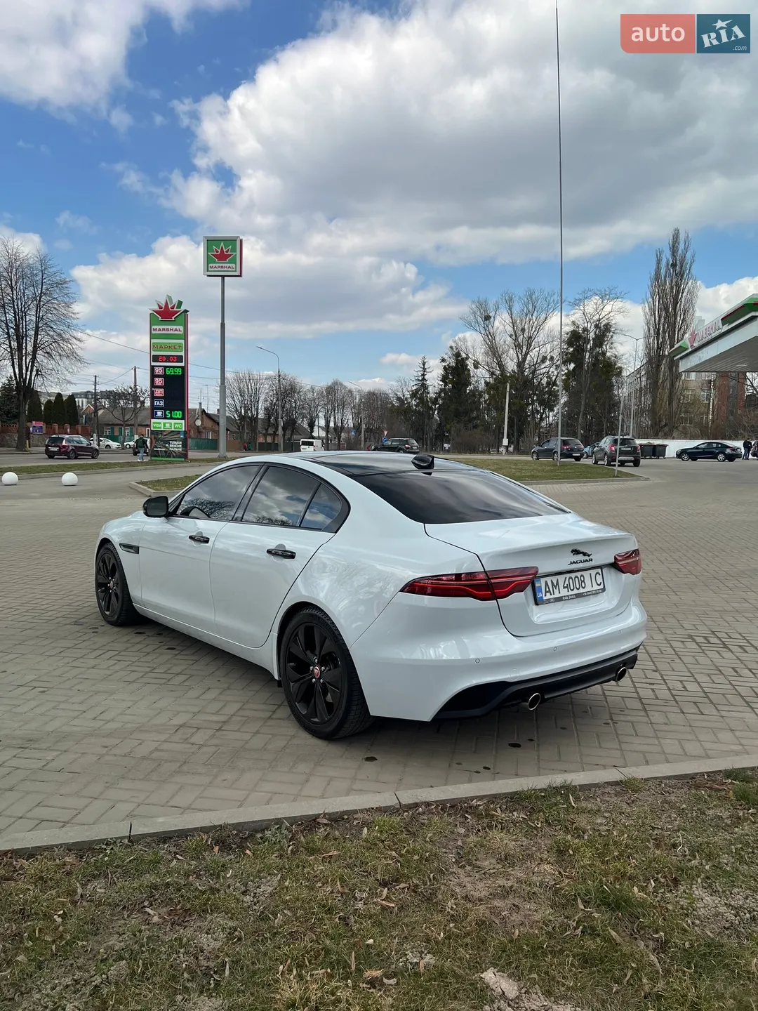 2019 Jaguar XE - мініатюра 7