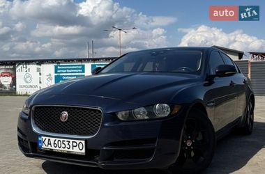 Седан Jaguar XE 2016 в Ірпені