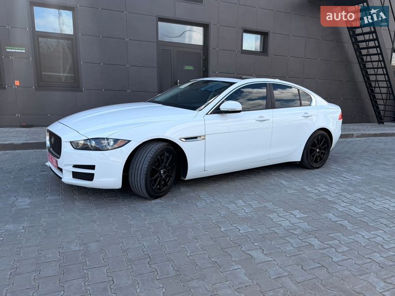 Седан Jaguar XE 2016 в Днепре