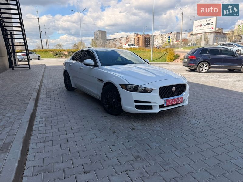Jaguar XE 2016