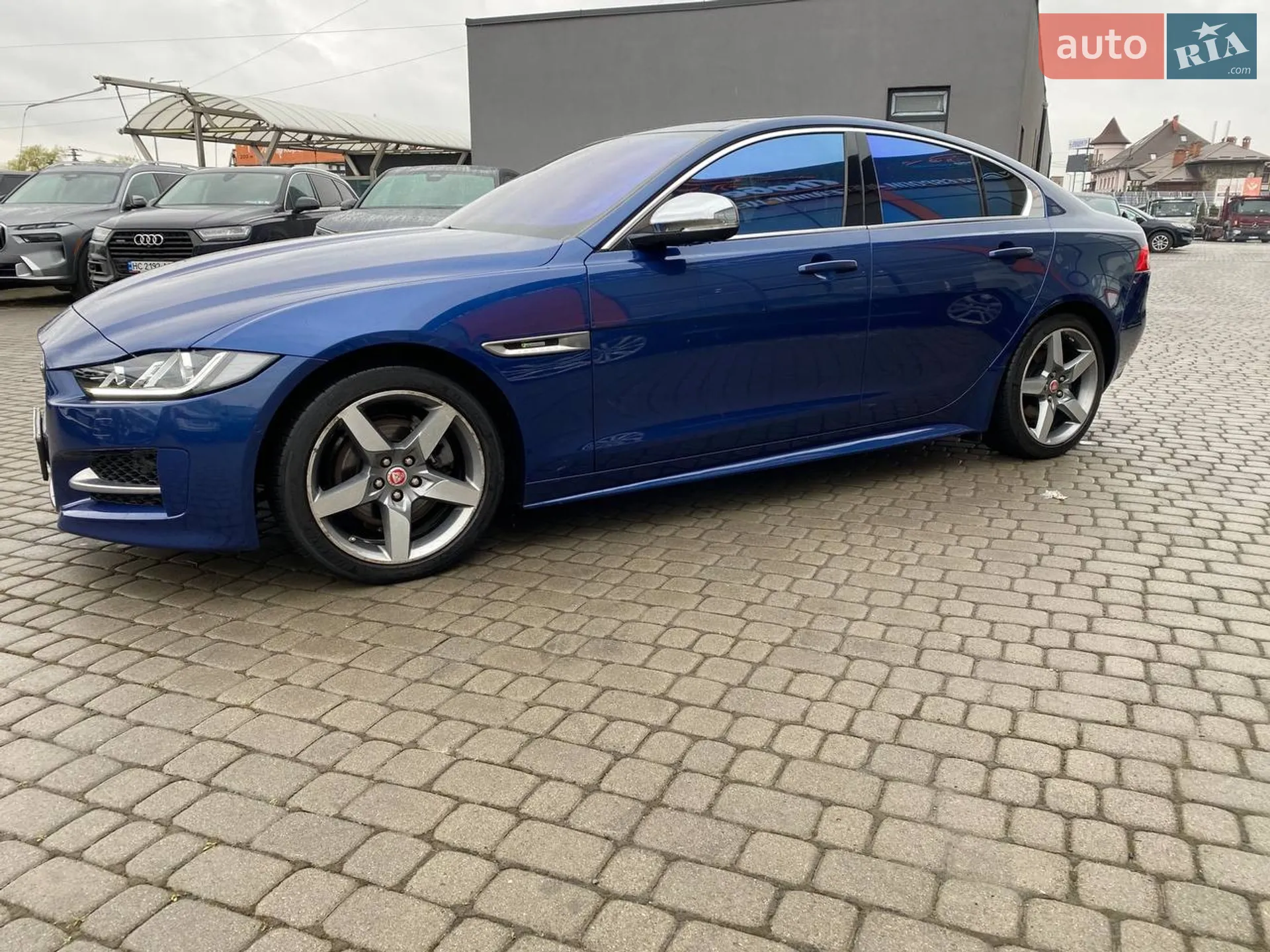 2015 Jaguar XE - мініатюра 5