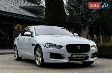 Седан Jaguar XE 2016 в Львове