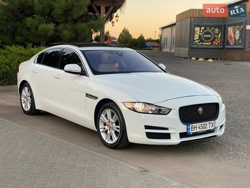 Jaguar XE 2016
