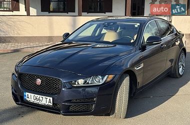Седан Jaguar XE 2016 в Переяславе
