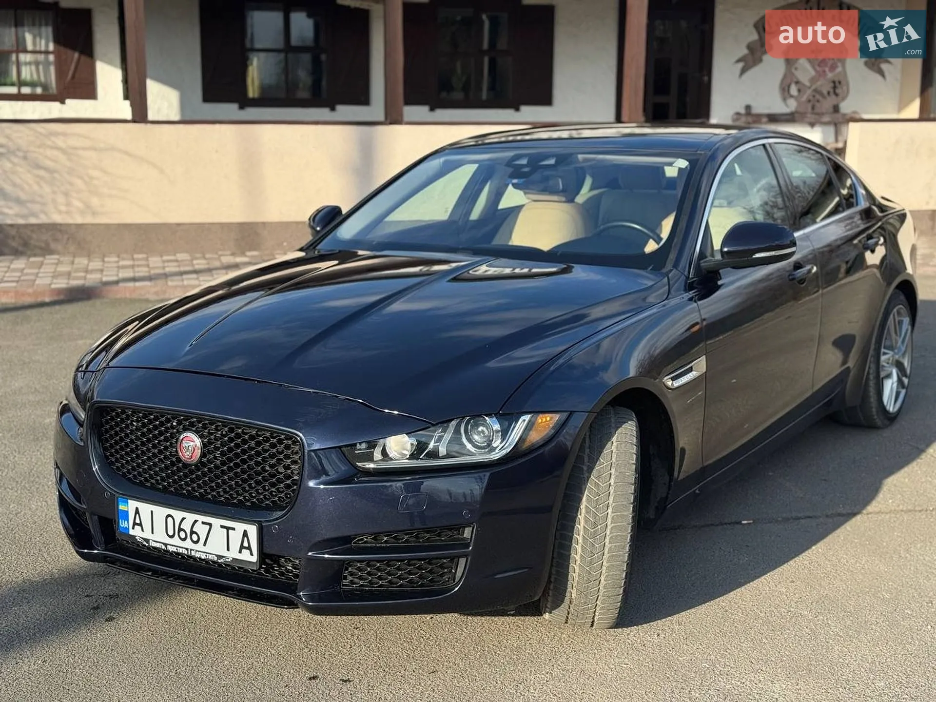 2016 Jaguar XE - фото 1