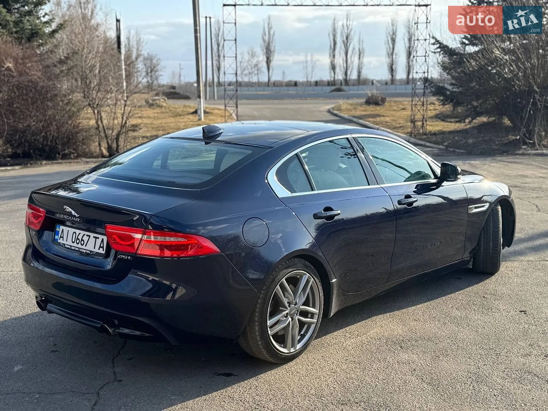 2016 Jaguar XE - мініатюра 6