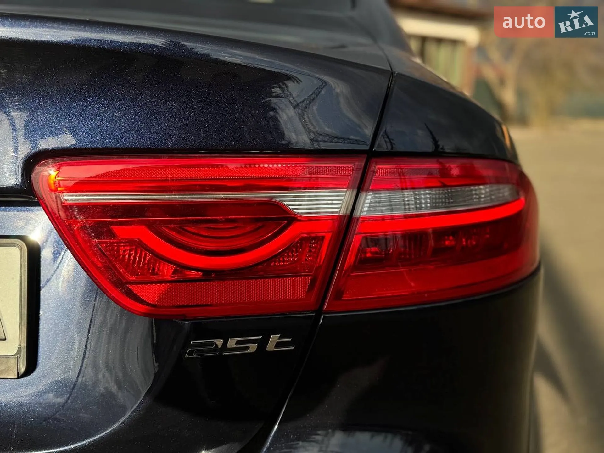 2016 Jaguar XE - мініатюра 21