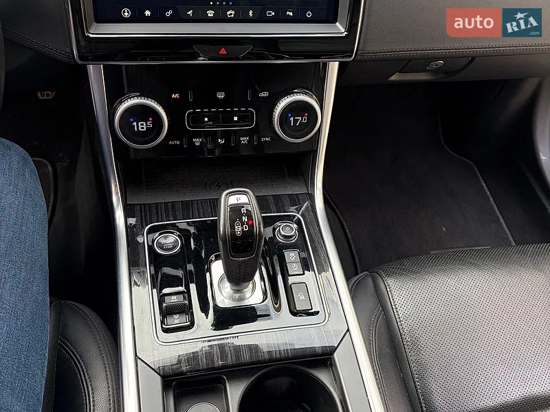 Jaguar XE 2019 VIN SAJAE4FX8LCP56665 фото оголошення 23 з 80