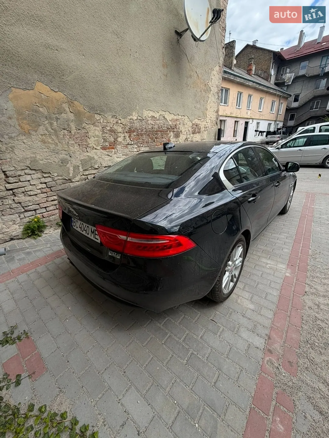 2017 Jaguar XE - мініатюра 3