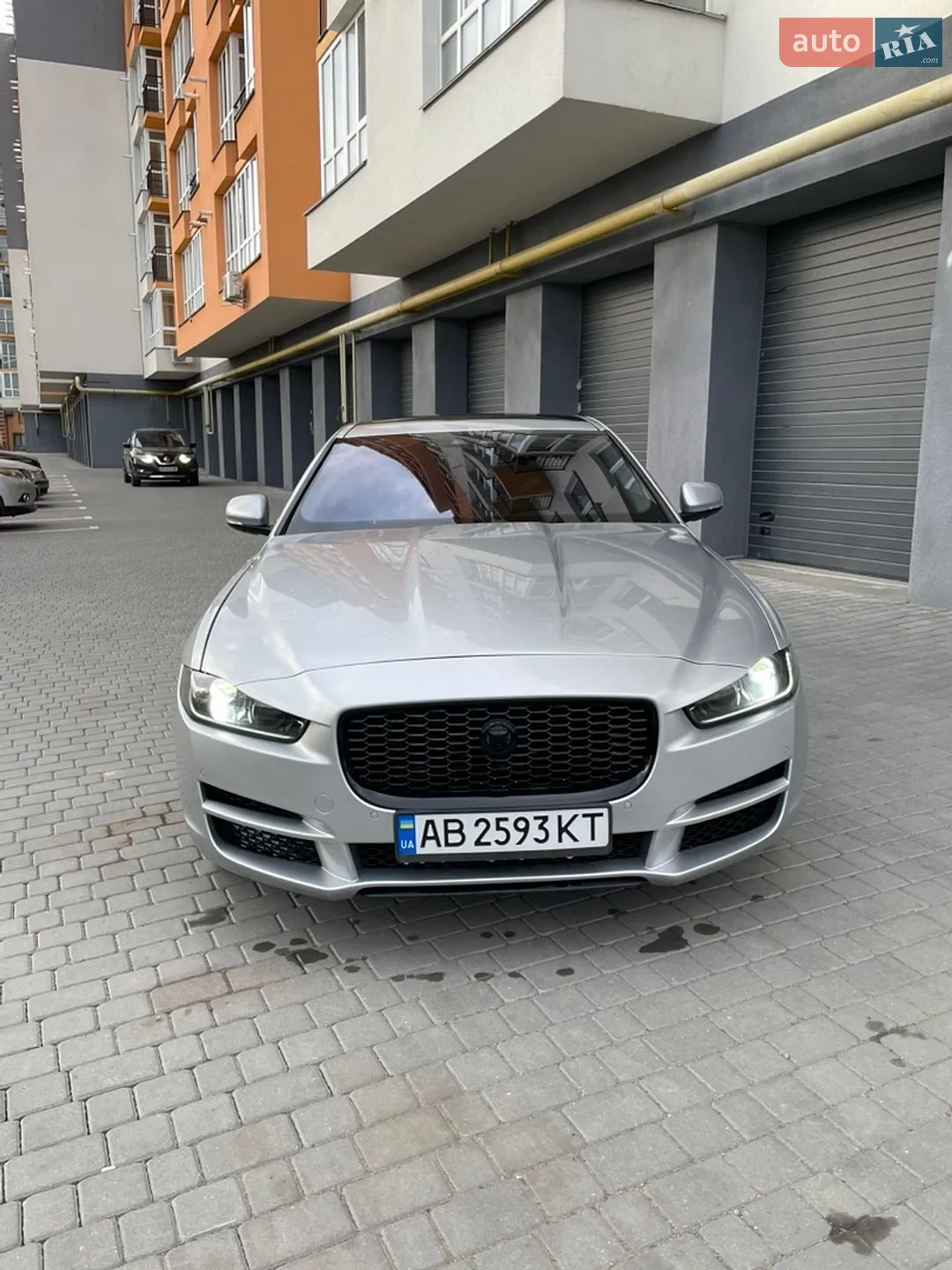 2016 Jaguar XE - мініатюра 8