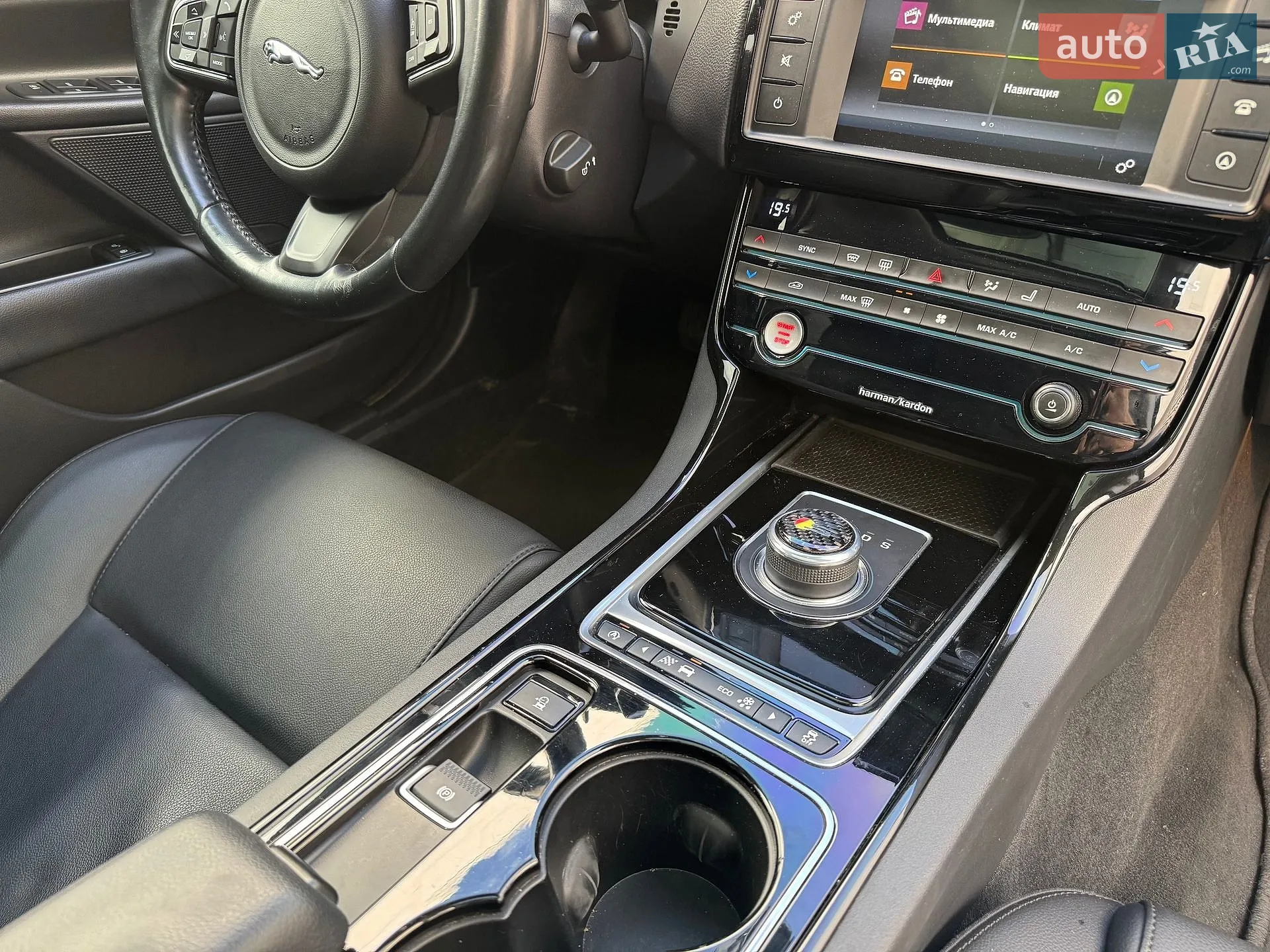 2016 Jaguar XE - мініатюра 61