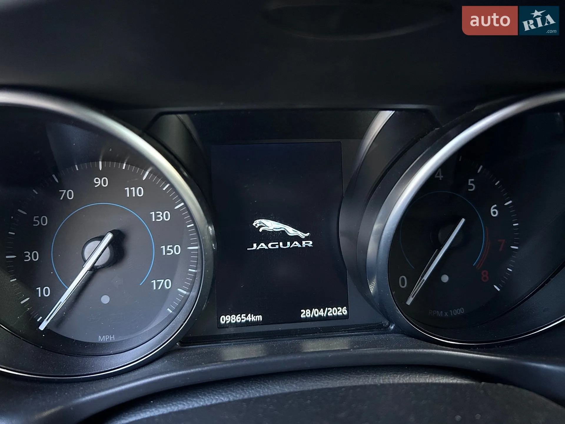 2018 Jaguar XE - мініатюра 16