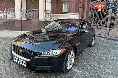 Седан Jaguar XE 2016 в Києві