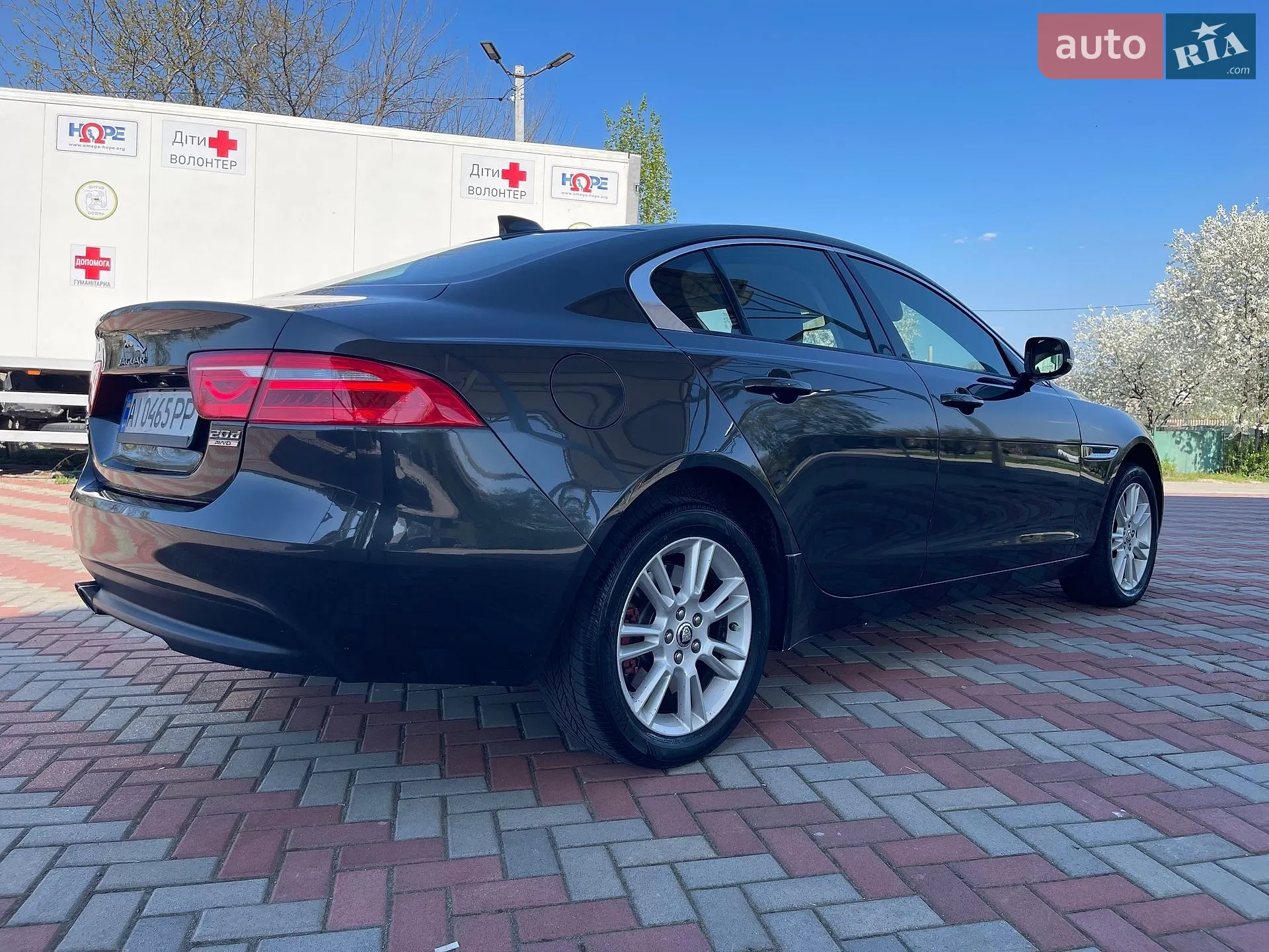 2016 Jaguar XE - мініатюра 6