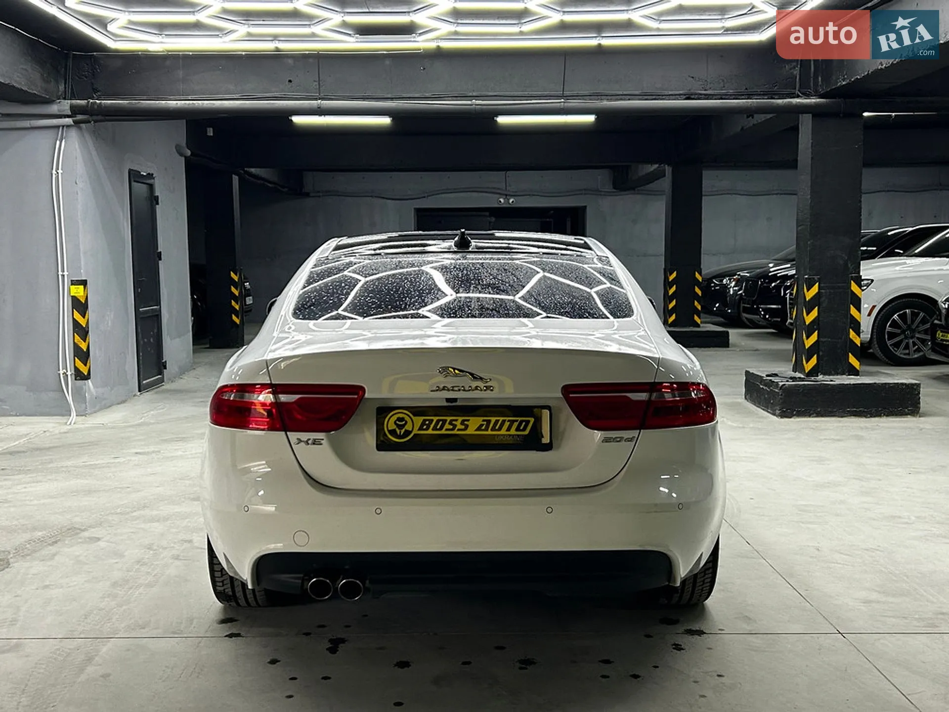 2016 Jaguar XE - мініатюра 8