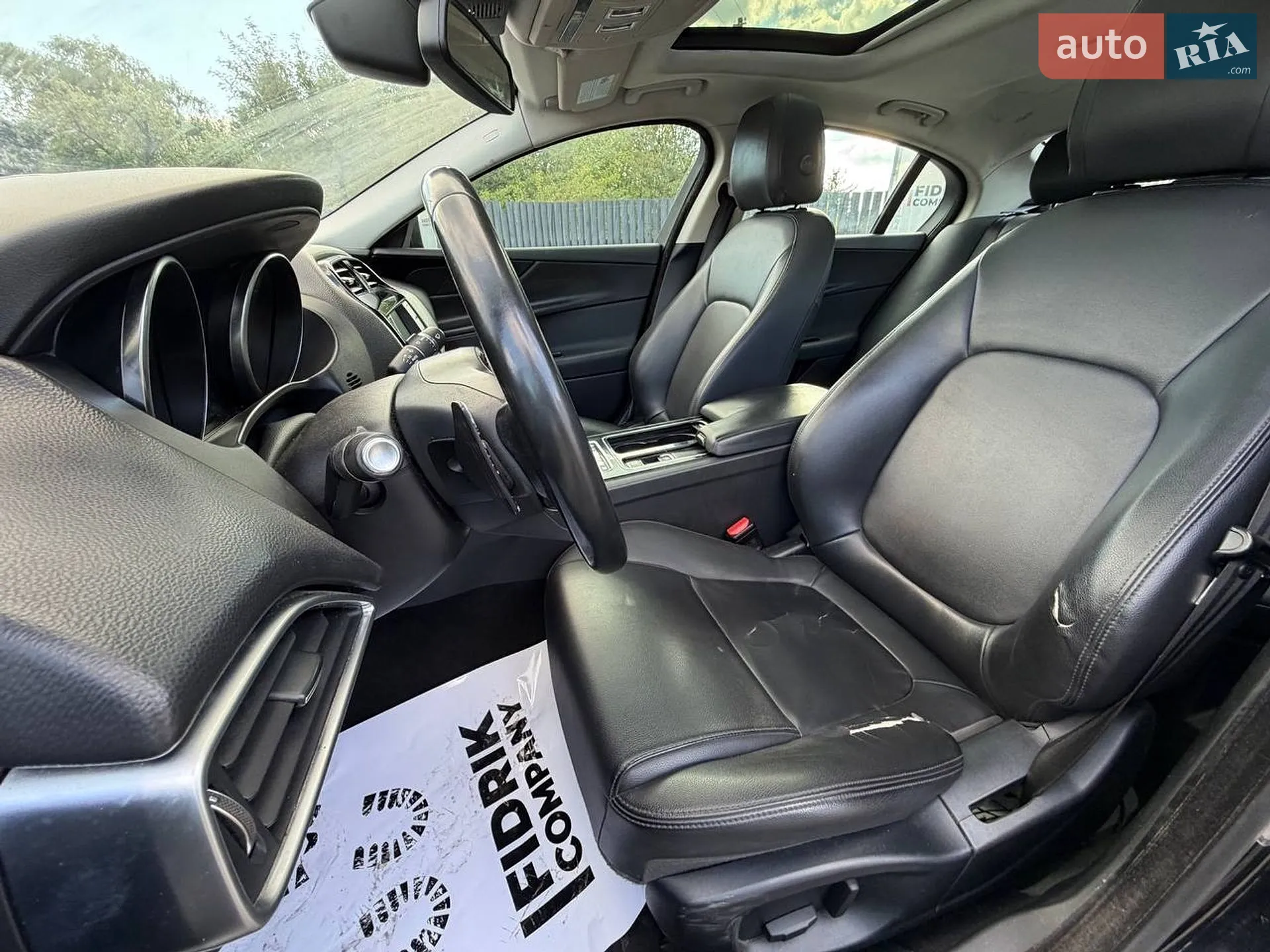 2018 Jaguar XE - мініатюра 10
