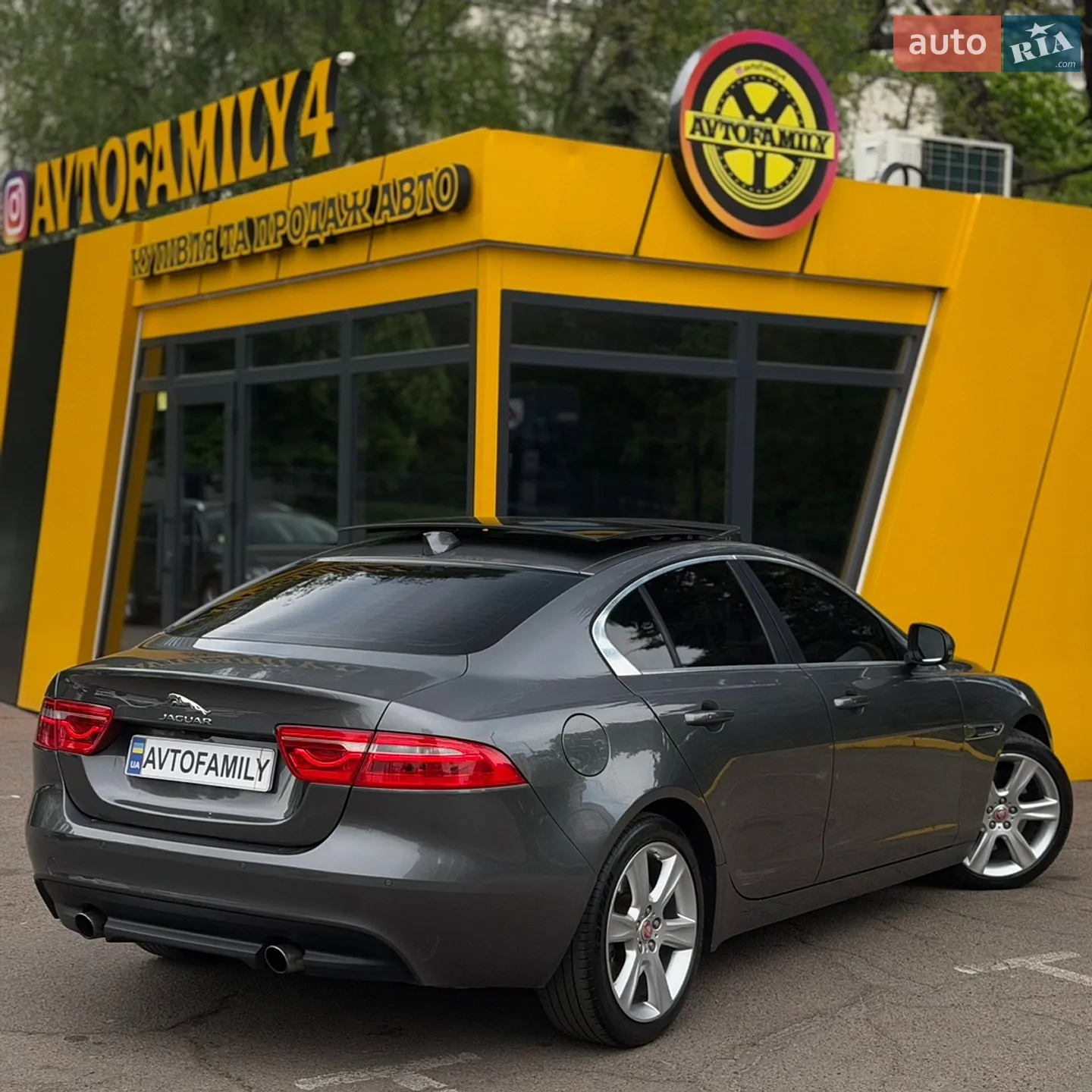 2016 Jaguar XE - мініатюра 5