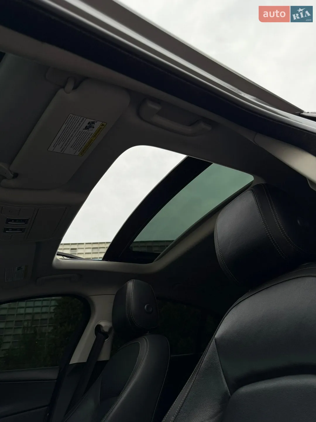 2016 Jaguar XE - мініатюра 37