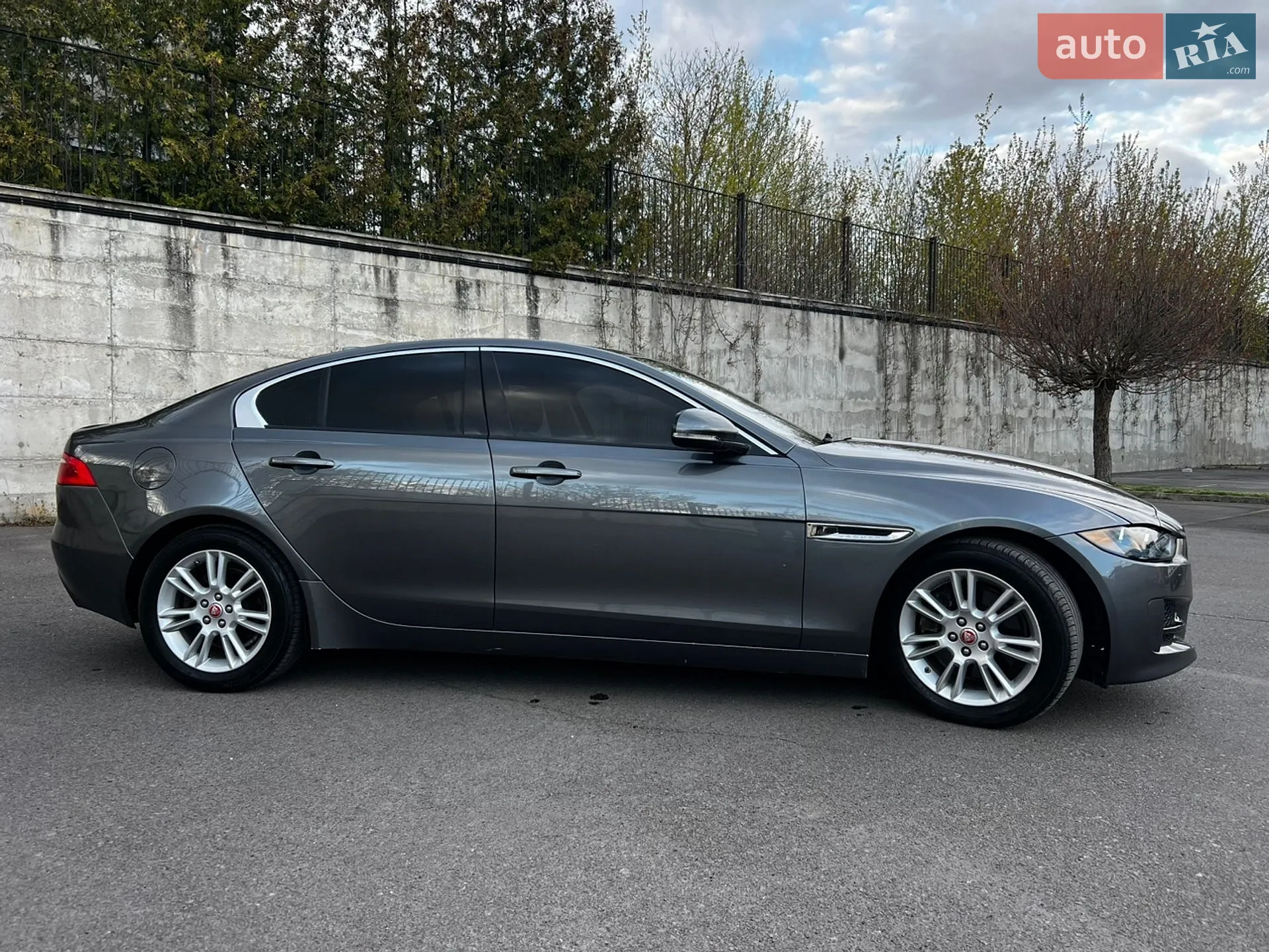 2016 Jaguar XE - мініатюра 17