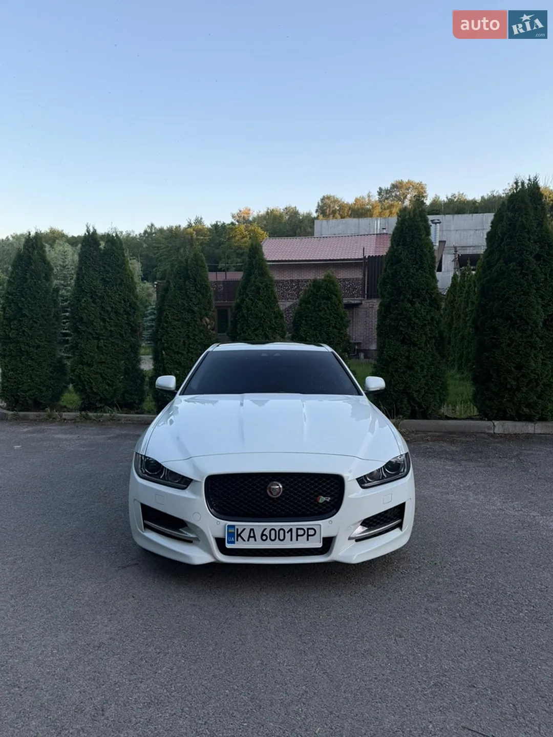 2018 Jaguar XE - мініатюра 9