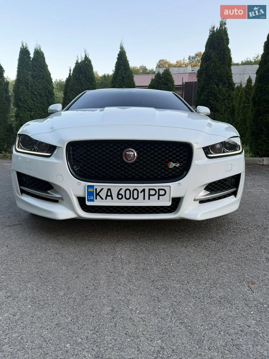 2018 Jaguar XE - мініатюра 12