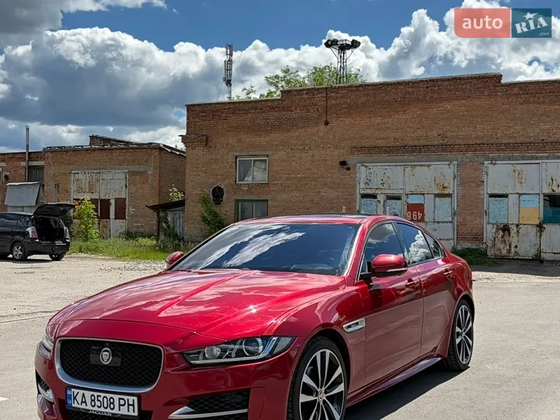 Jaguar XE