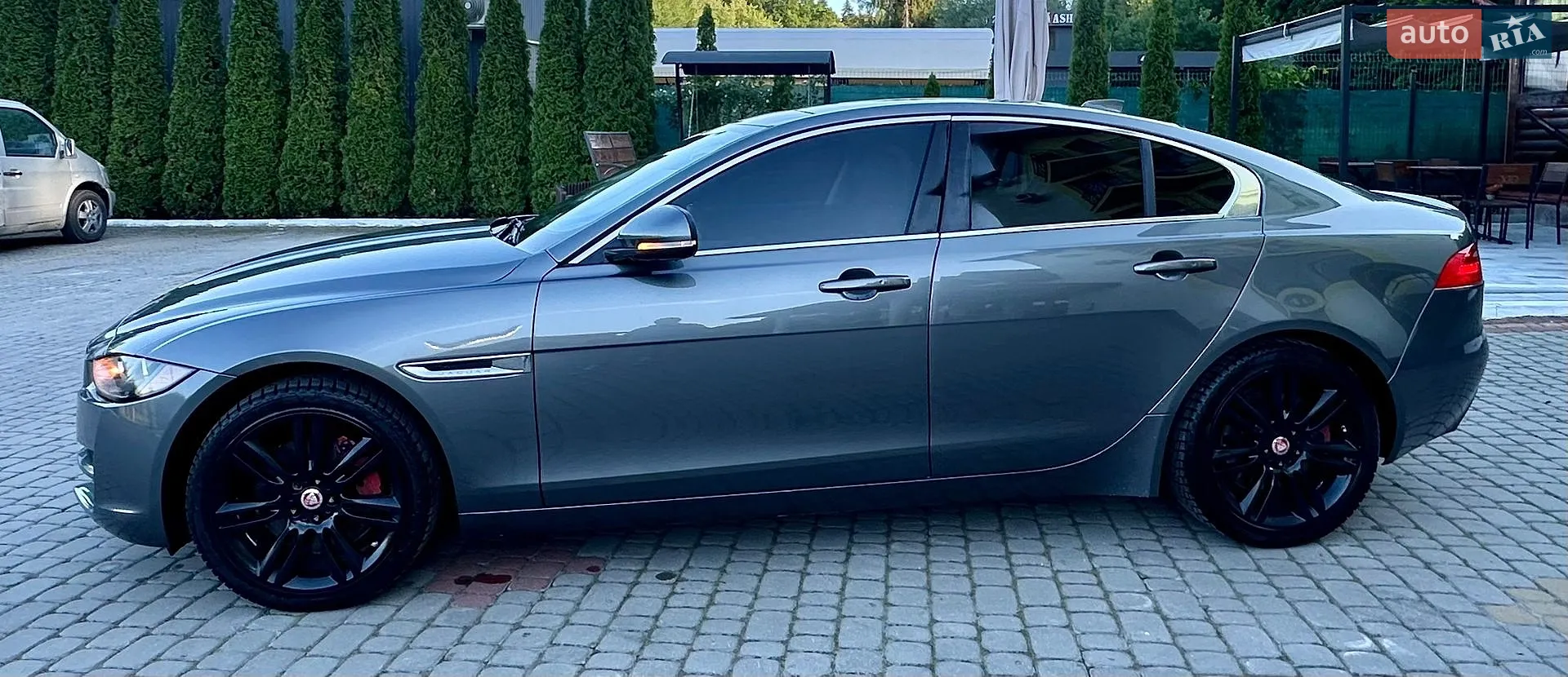2017 Jaguar XE - мініатюра 21