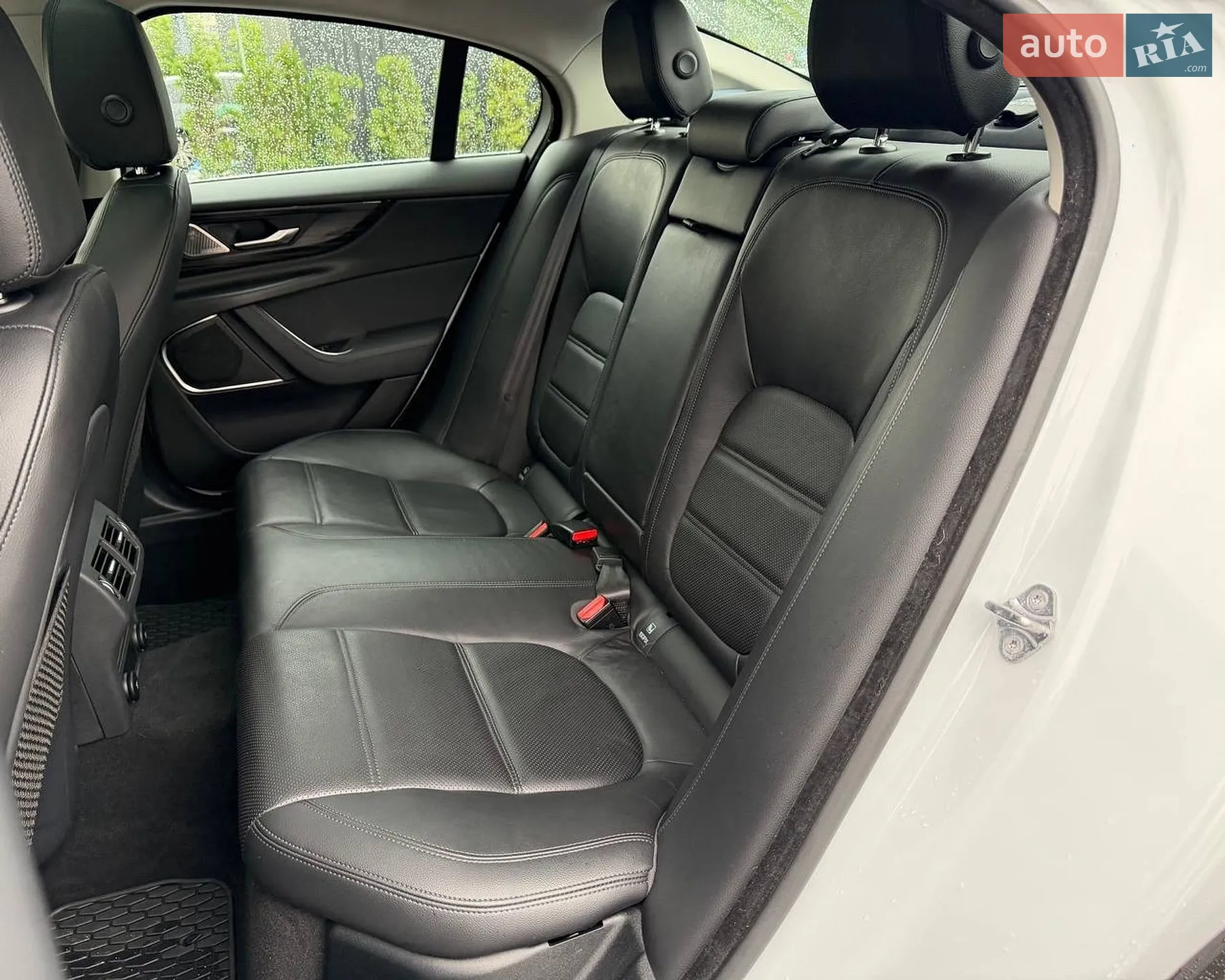 2019 Jaguar XE - мініатюра 41