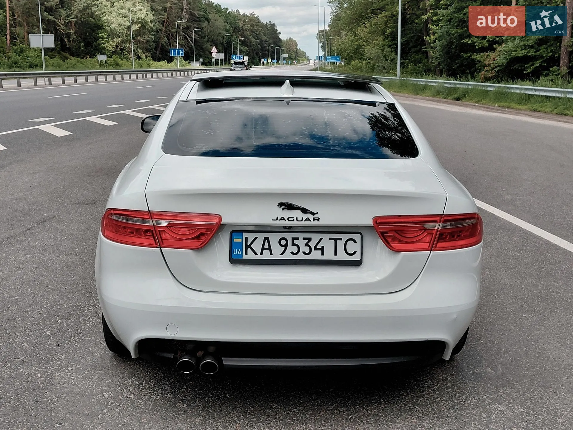 2017 Jaguar XE - мініатюра 15